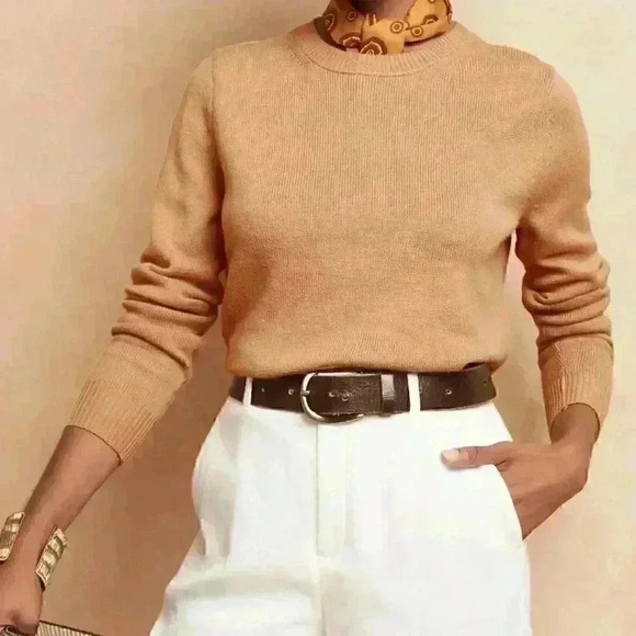 Banana Republic Sweaters - Banana Republic Everyday Lofty Crew-Neck Sweater